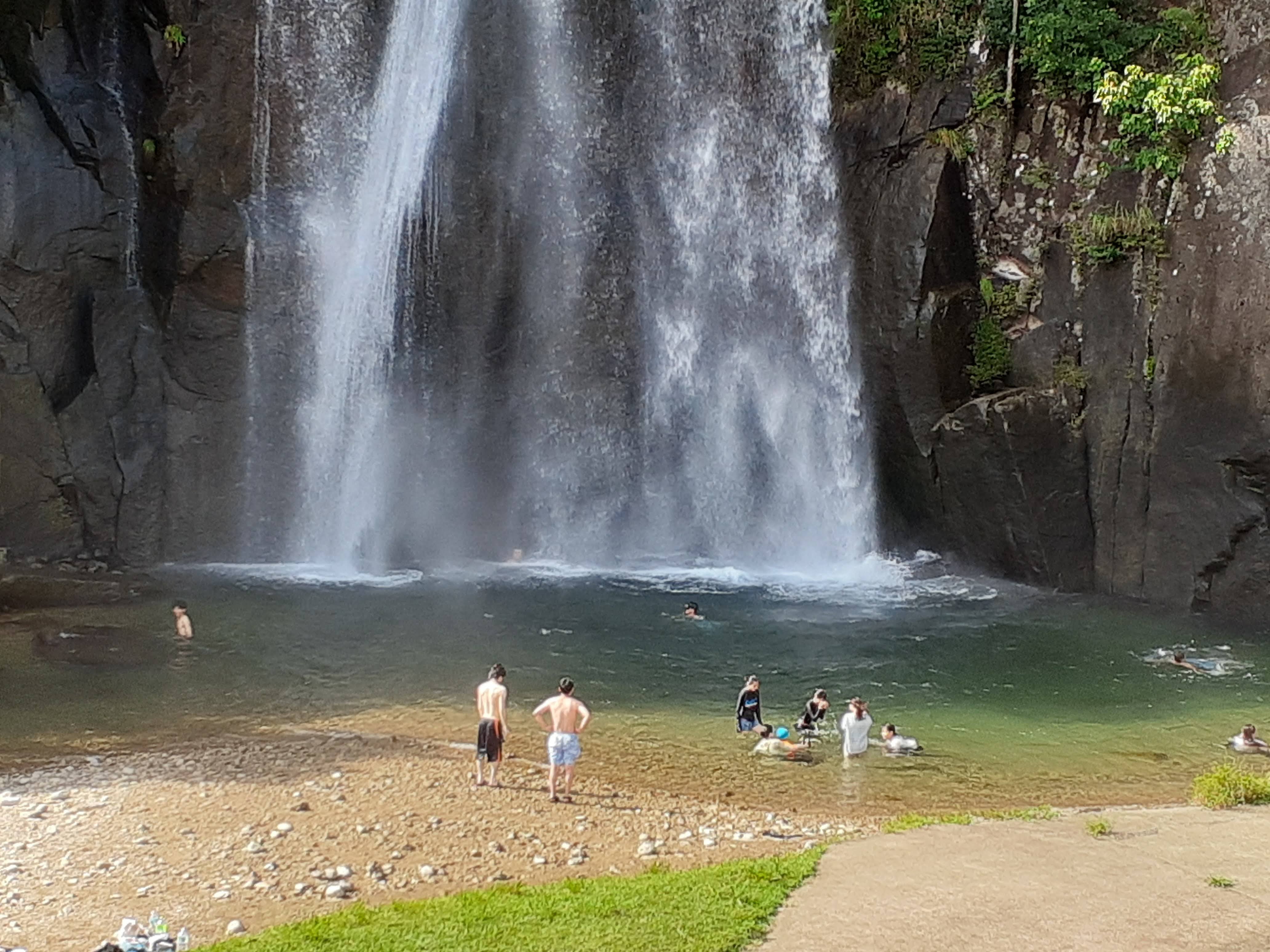 紀宝町飛雪の滝キャンプ場