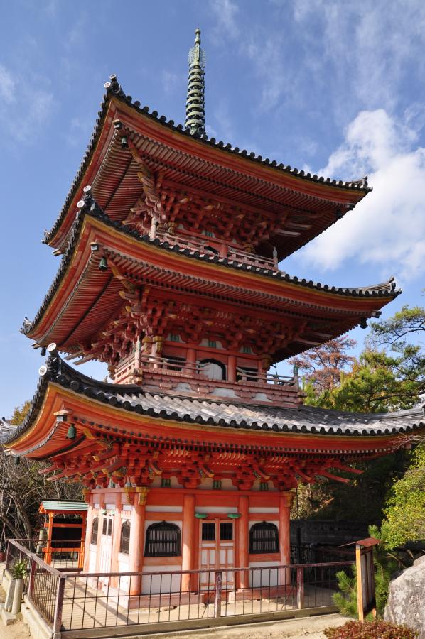 国宝 向上寺三重塔