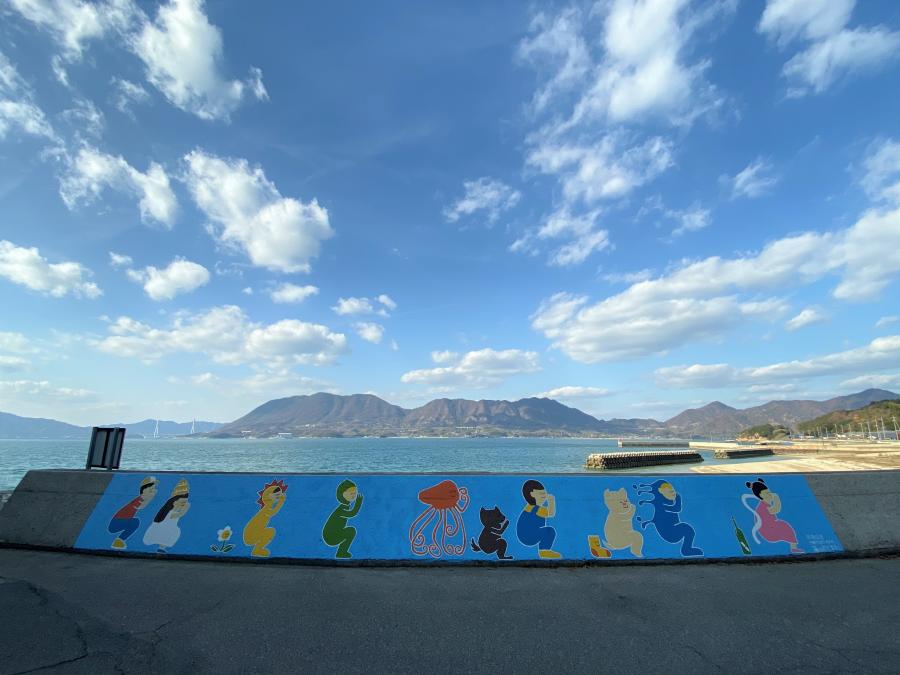 防波堤アート「海のおとを聴く」