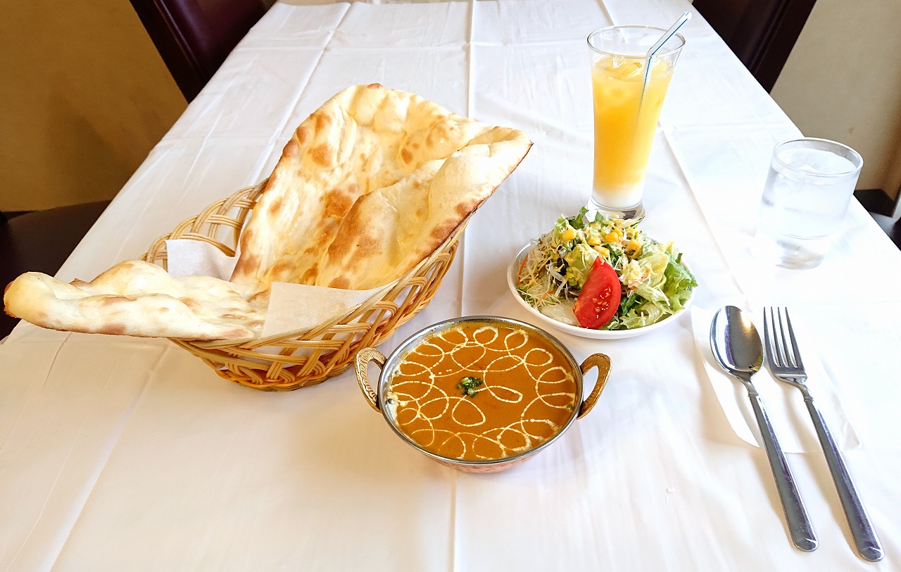 印度屋キッチン・ダバ 下香貫店